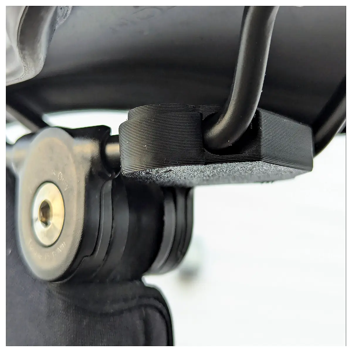 Pebblebee Bike Seatpost Mount Tag Holder Cycling Accessory Tracking Device Phone Holder