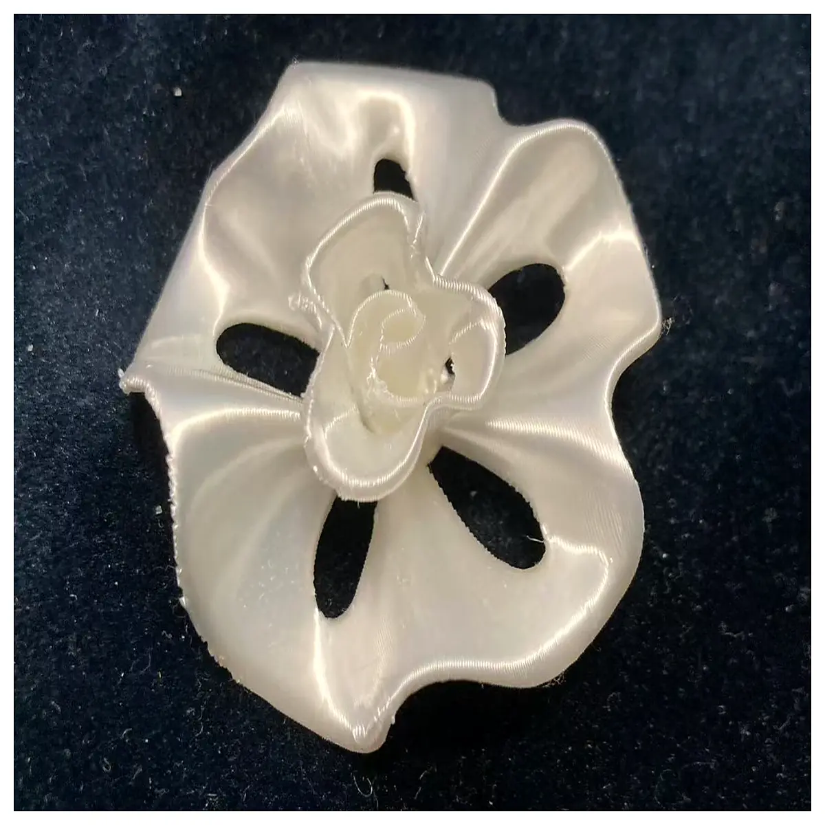 Laser Cut Floral Decor Hollow Flower Wall Art Modern Minimalist Floral Ornament Living Room Bedroom Decor Floral Art Pieces