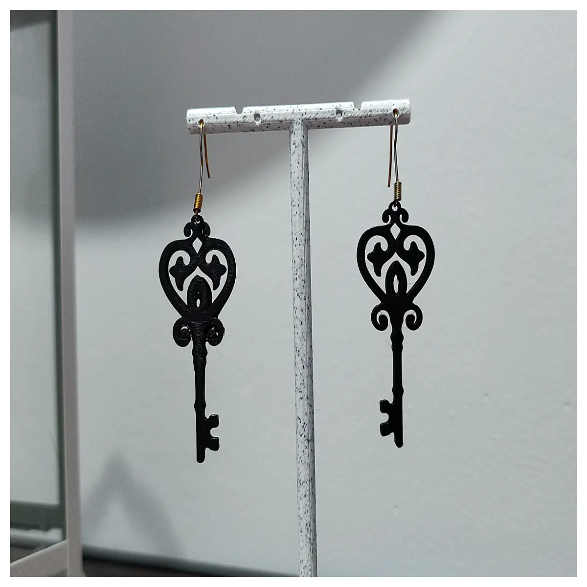 hidden compartment earrings for valuables secret safe jewelry with lock discrete storage necklace alternative travel security accessories