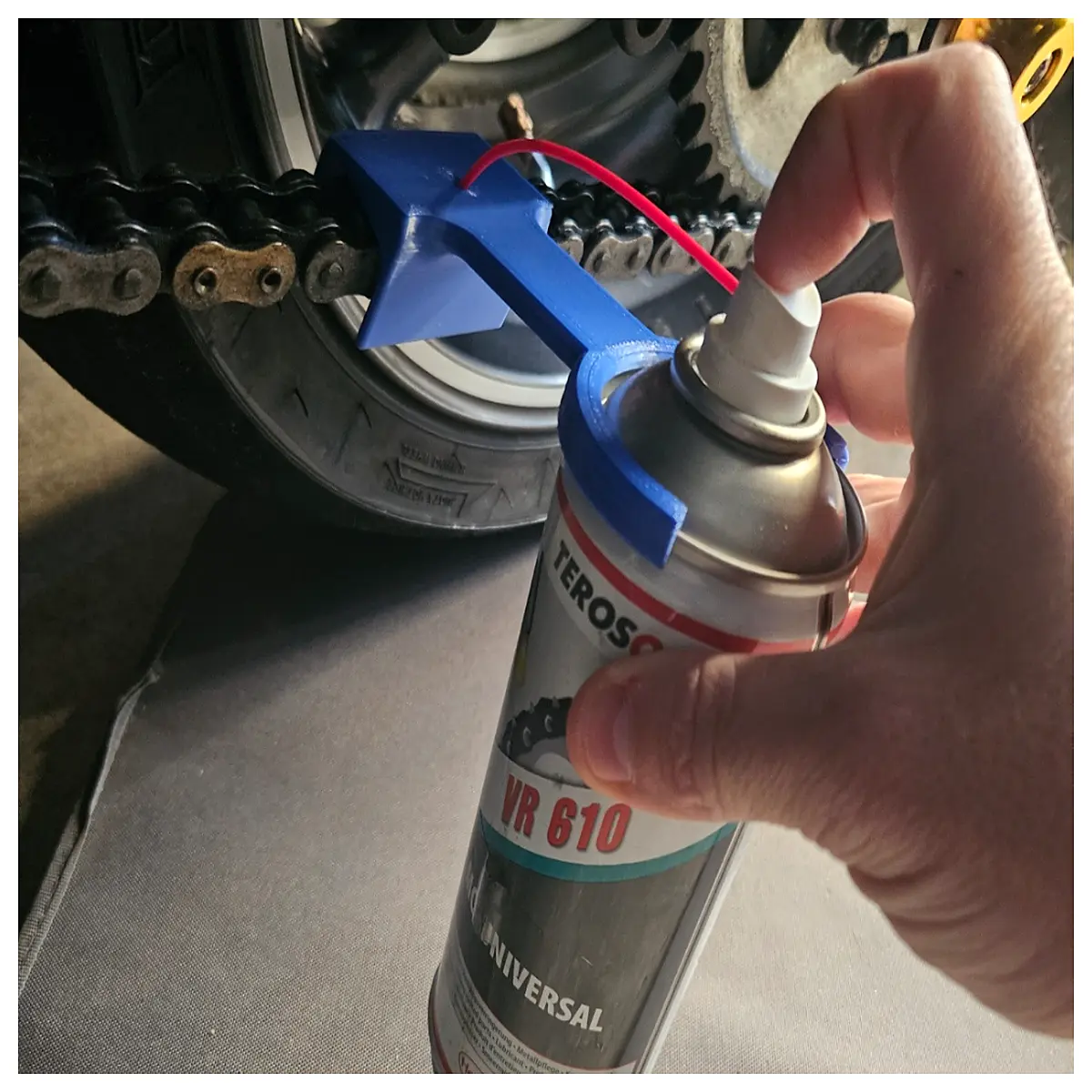 automatic chain lubricator for motorbike bicycle maintenance oiling system drip grease tool