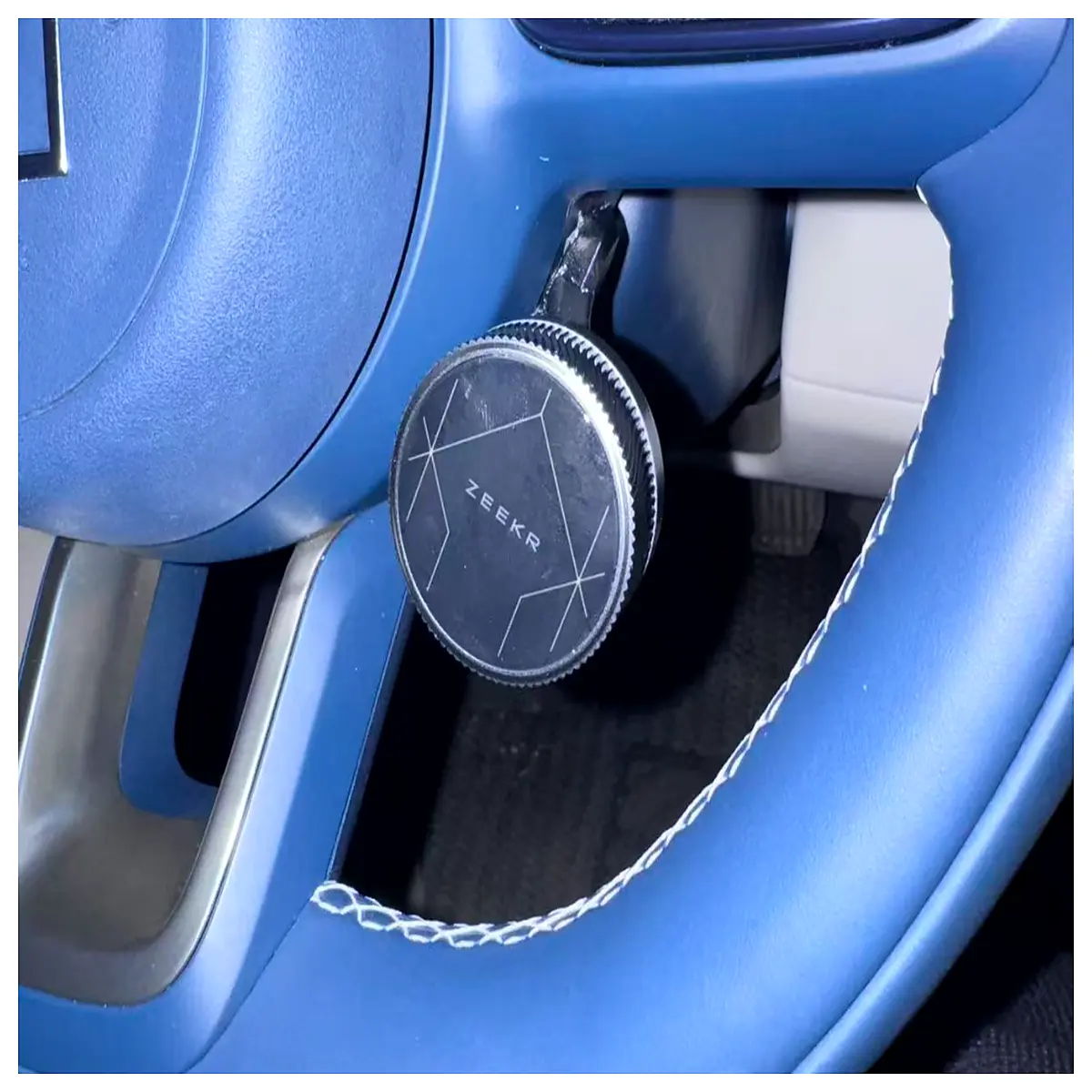 Zeekr Start X Rotary Knob Holder Car Interior Accessories Dashboard Mount Phone Holder Car Decoration Car Accessories