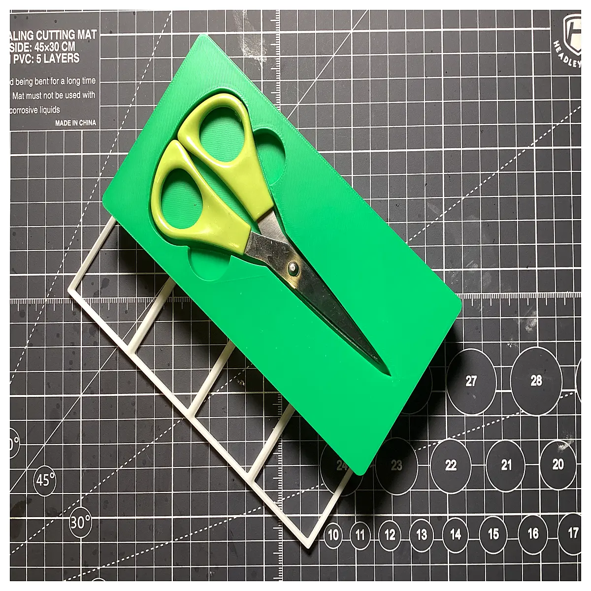 gridfinity scissor holder organizer box magnetic storage bin desk tidy stationery cabinet insert