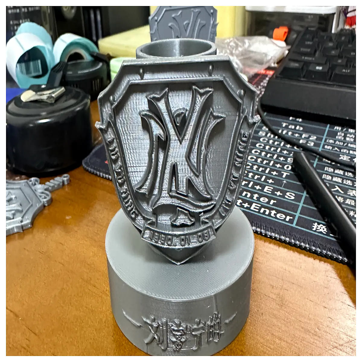 Liu Yunqing Phone Stand Support Base for Handheld Devices Office Learning Stand Phone Accessories