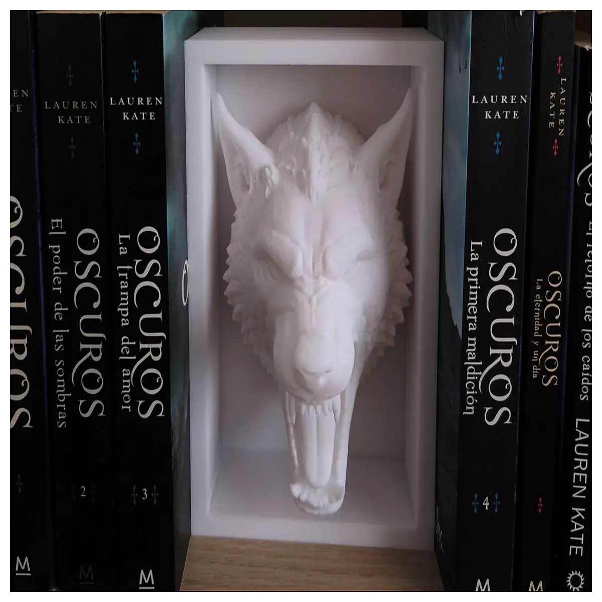 Book Stand Decoration Wolf Knowledge Shelf Display Figurine Animal Ornament Collection Desk Decoration Creative Gift