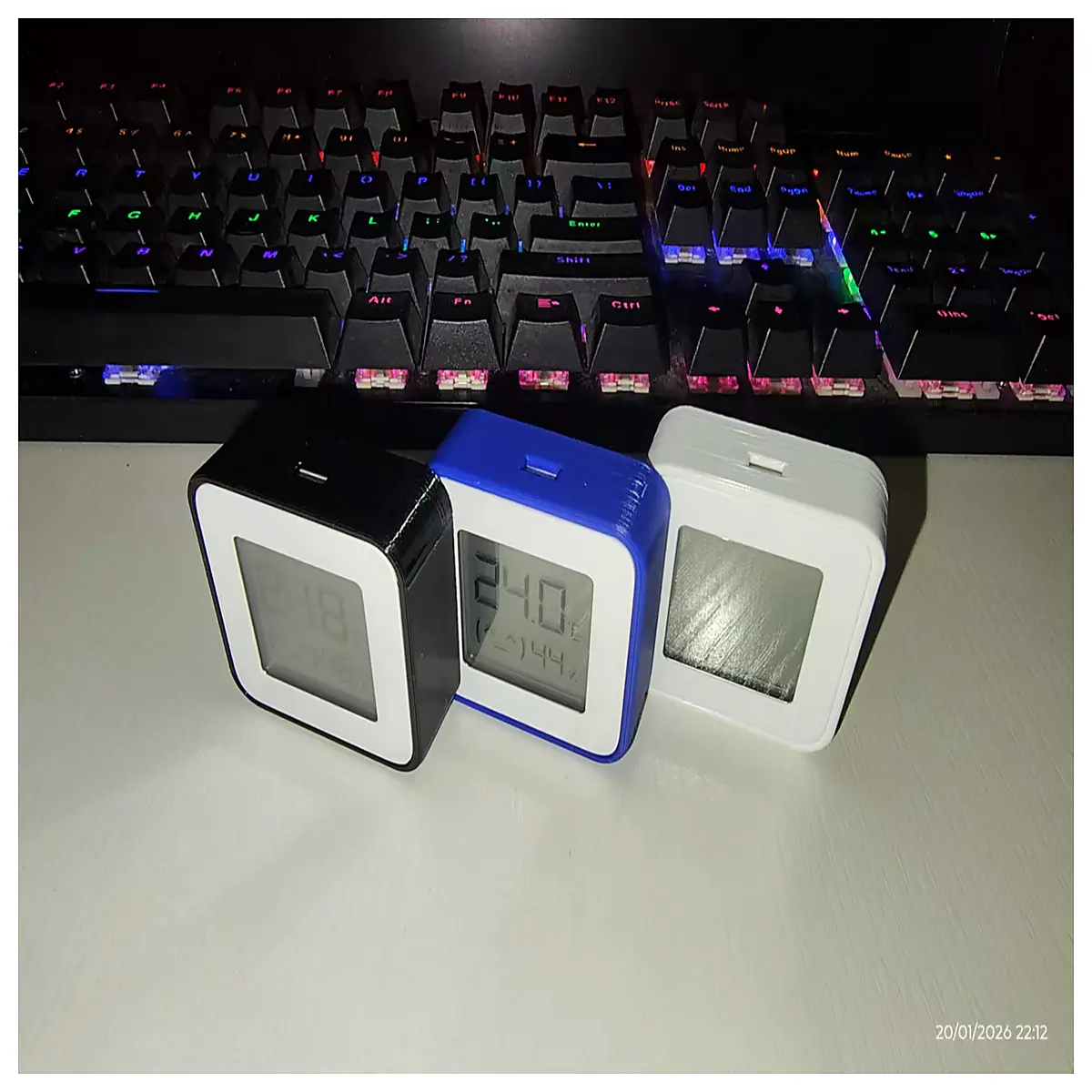 bluetooth thermometer magnetic mount for smart home temperature monitoring device holder