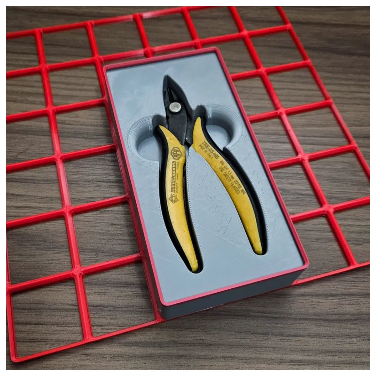 Slanted Pliers Tool Gridfinity Clamps Organizer Accessories for Electronics Assembly Repair