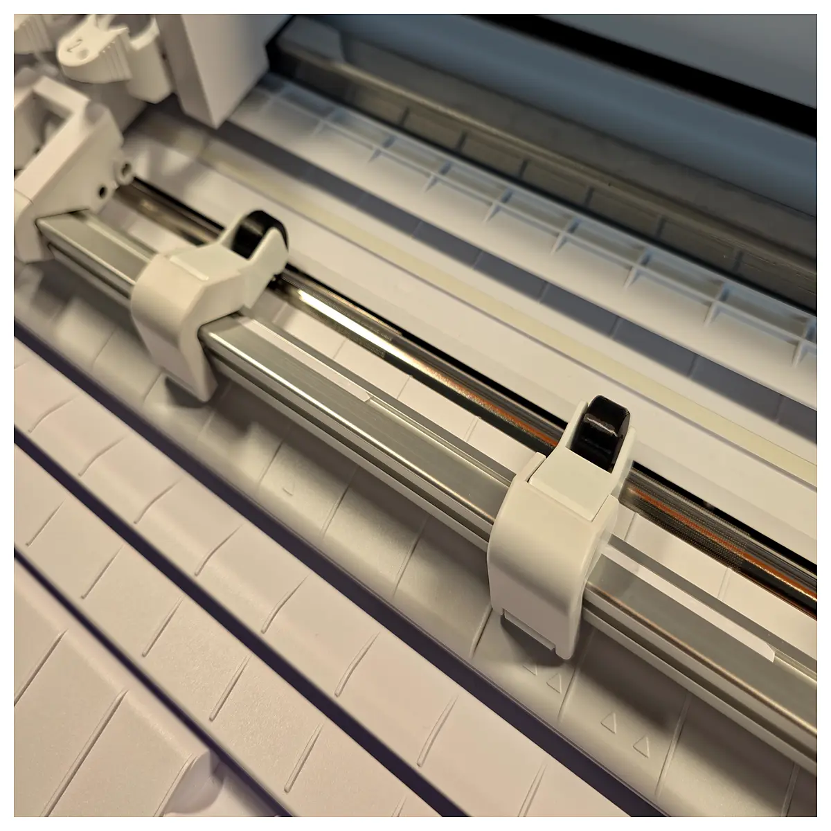 silhouette rolling cutter feeder roller for automatic paper feed cutting mat accessory