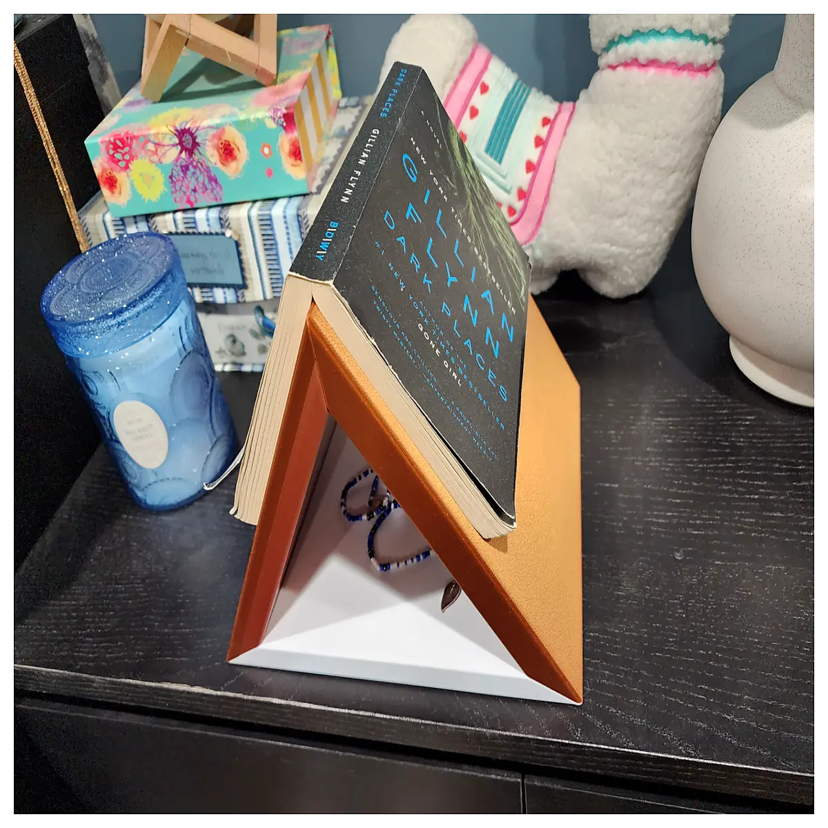 Triangle Book Page Holder Decorative Stand Desk Shelf Gap Filler Creative Book Page Protector Organizer