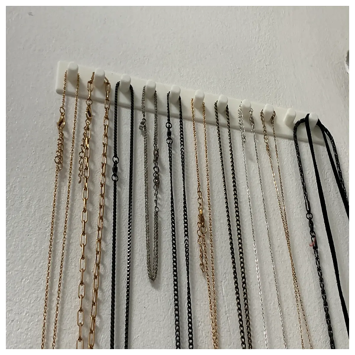Jewelry Display Stand Pendant Holder Wall Mounted Accessory Organizer Necklace Bracelet Display Chain Bracelet Organizer