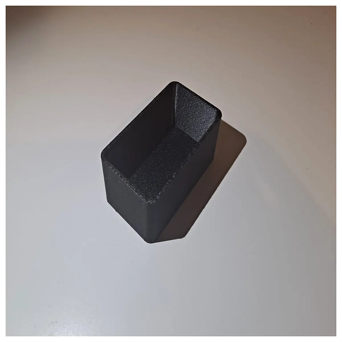 Mini Small Box Phone Stand Car Seat Side Desktop Organizer Mobile Phone Accessory Holder Box Phone Stand