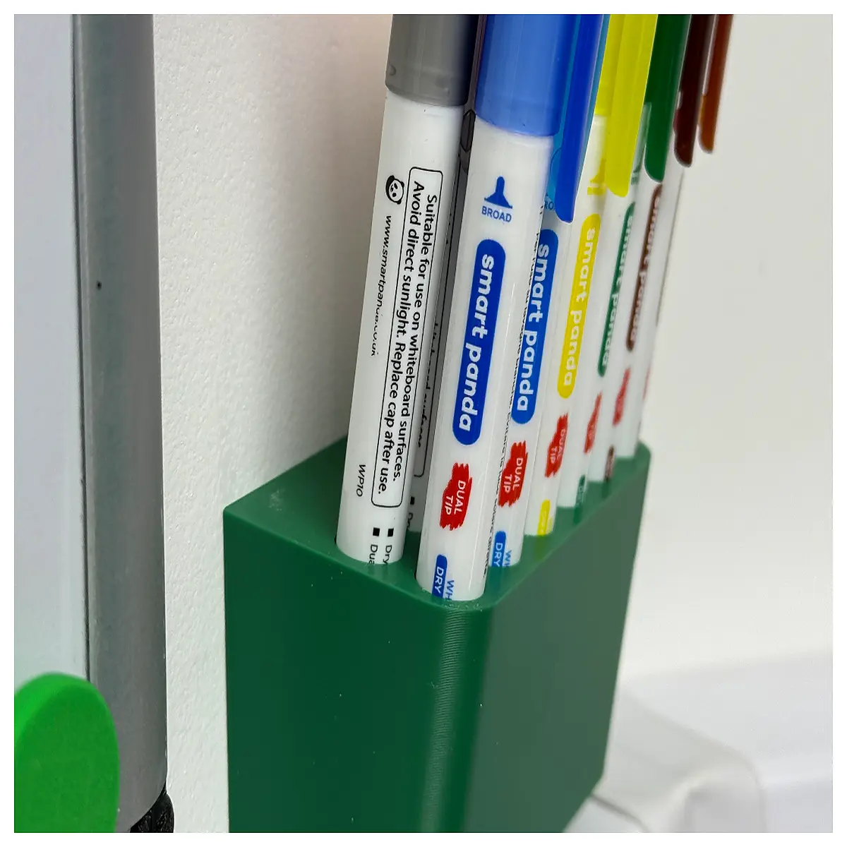 Chalkboard Marker Holder Desktop Pen Cup Board Marker Stand Pen Organizer Simple Design