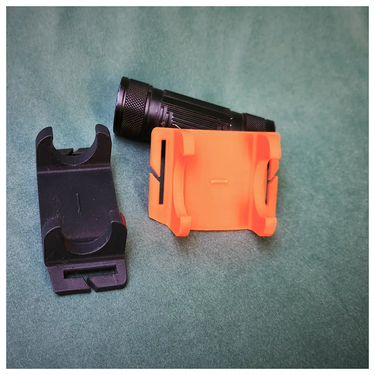 18650 Headlamp Clip Holder Battery Clip Reinforcement Bracket Outdoor Sports Lighting Accessories Suitable for Charging Headlamps