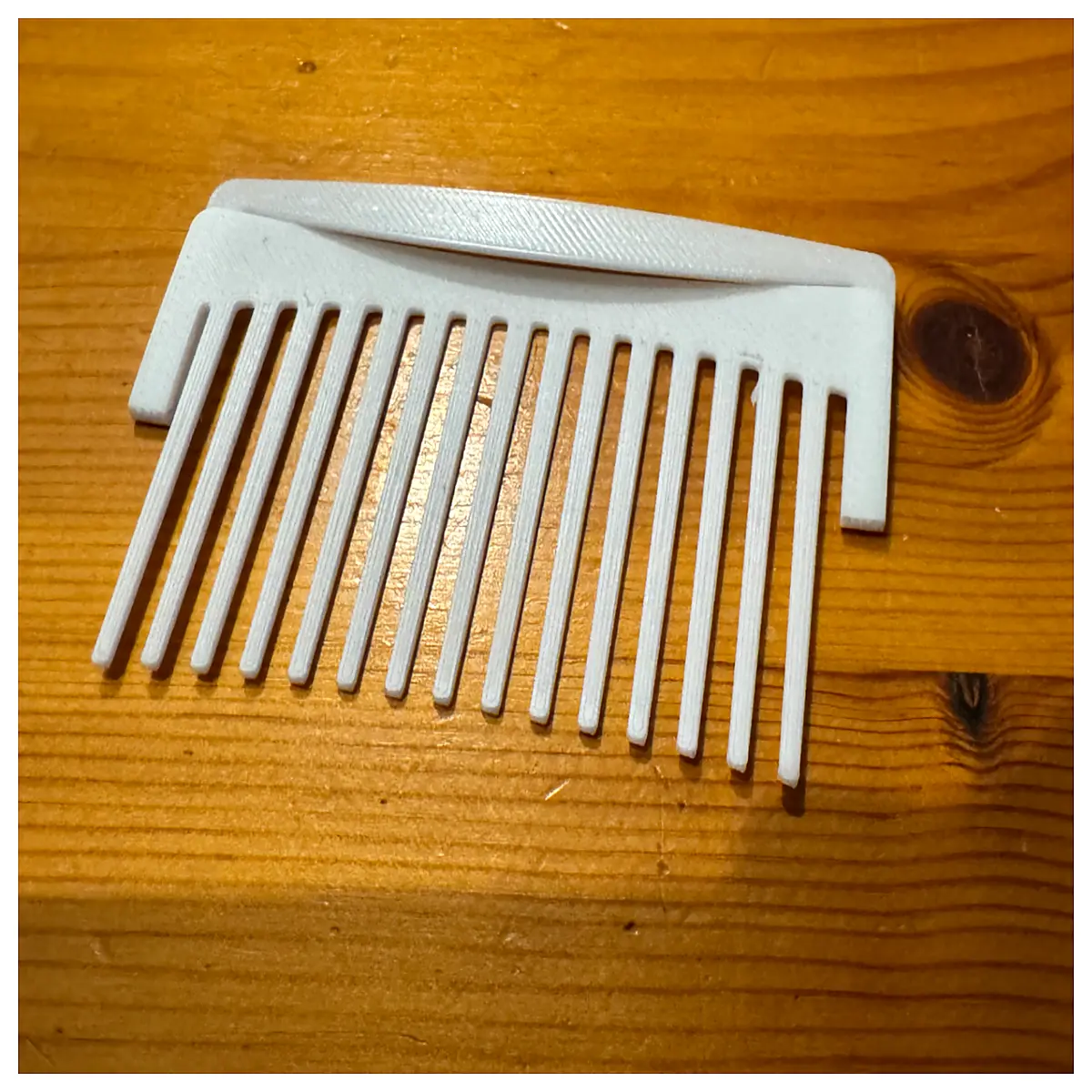 Compact Folding Comb Portable Hair Styling Mini Comb for Women Small Comb for Travel Daily Hair Care Styling Comb Accessory