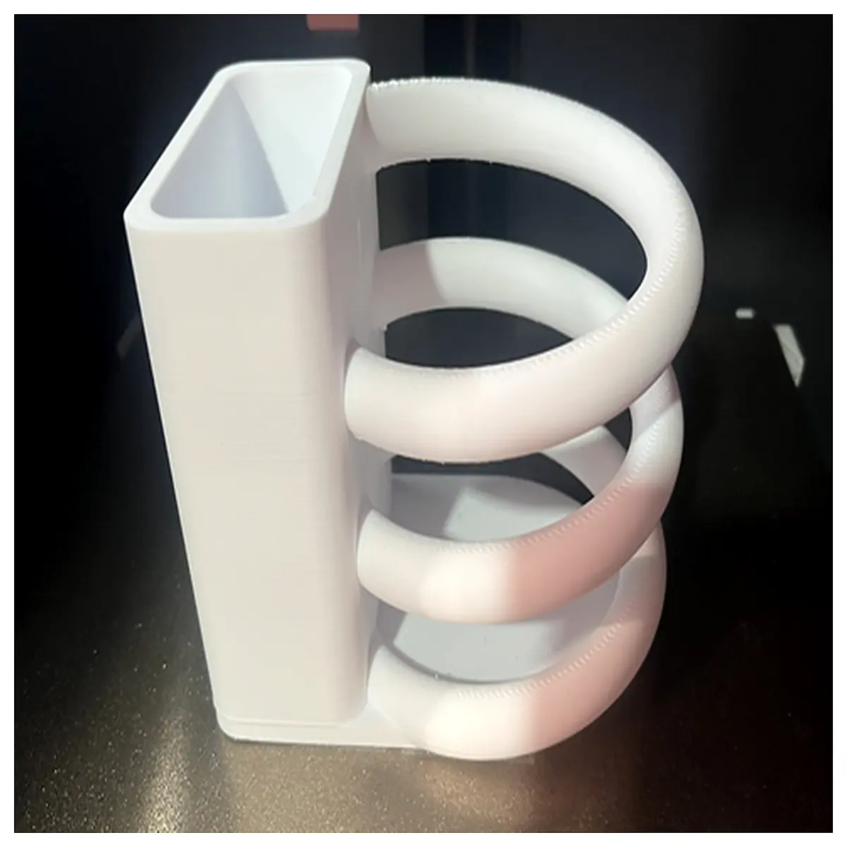Minimalist Pen Holder Desk Organizer Office Supplies Storage Pencil Case Creative Table Decor Pen Holder