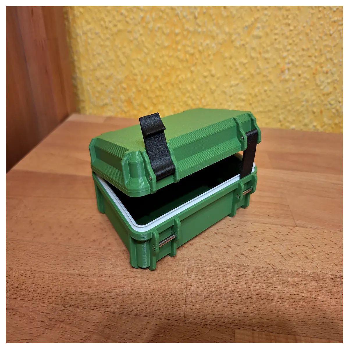 Robust Waterproof Sealing Box Hinges Electronic Device Protection Case Transport Accessories Sealed Container