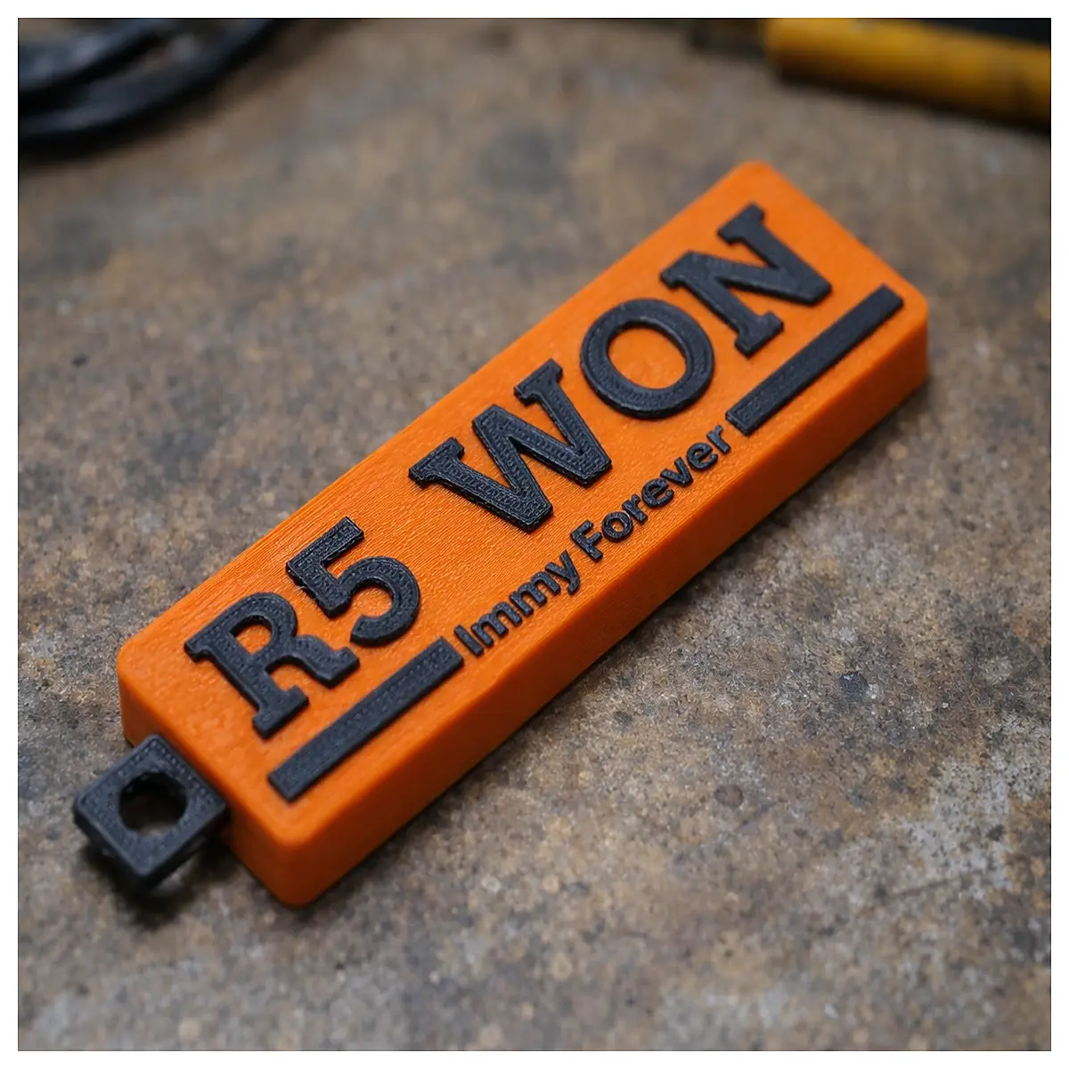 r5 won keychain metal key ring custom men women car keys organizer