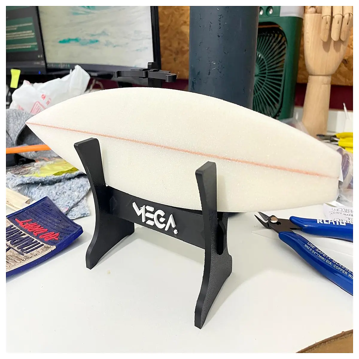 Mini Surfboard Display Stand Wall Decor Beach Theme Home Ornament Multi Functional Shelf Creative Gift