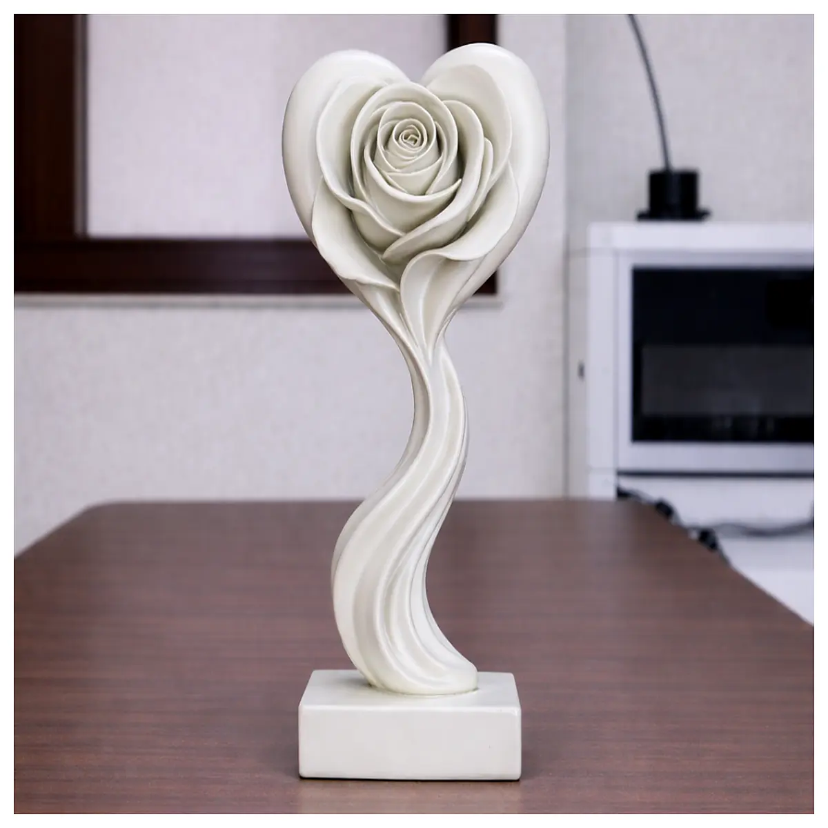 Rose Sculpture Romantic Love Gift Bouquet Decoration Floral Art Piece Rose Sculpture Accessories