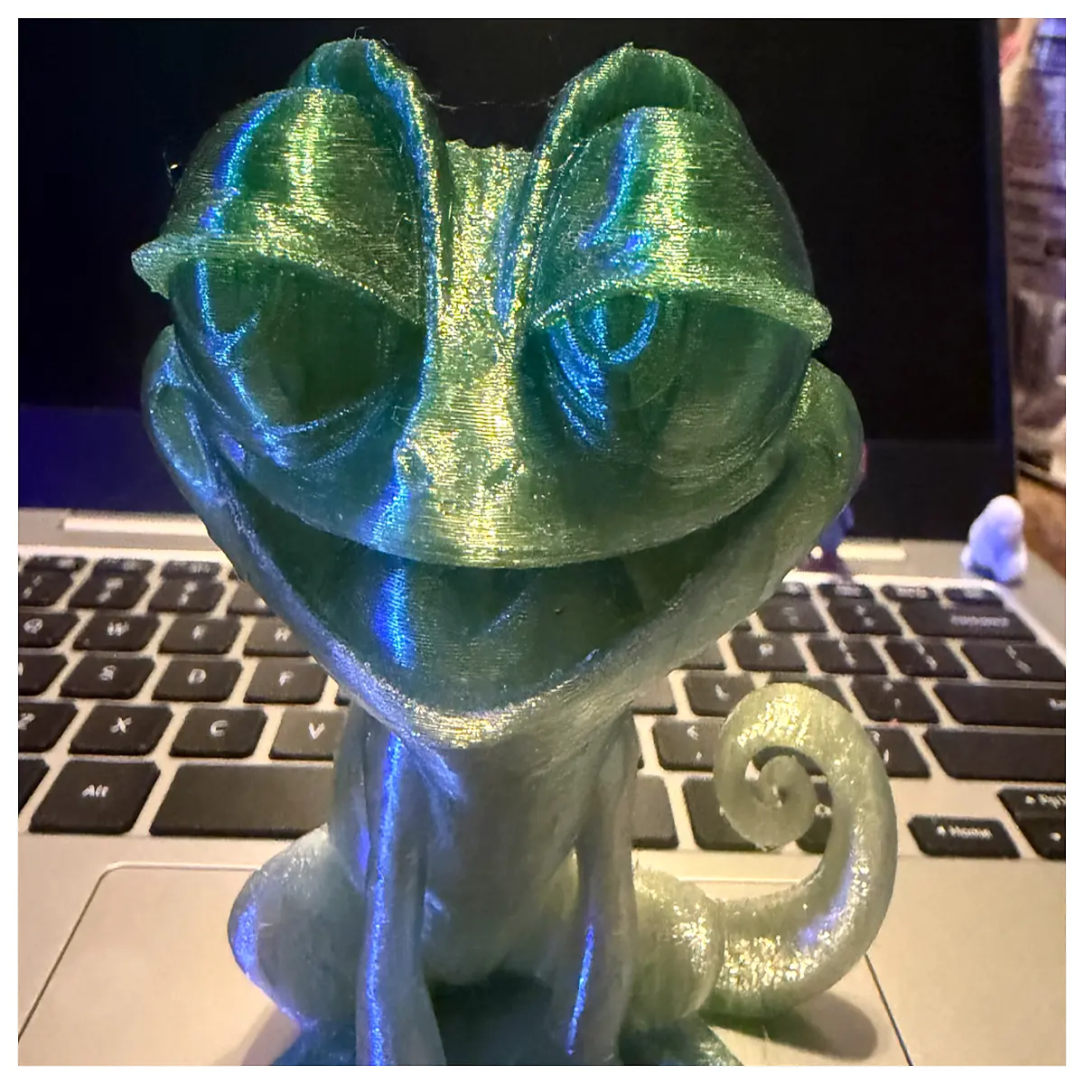 cute smiling lizard plushie toy for kids funny reptile stuffed animal gift wall hanging decor baby nursery accent playful pet figurine