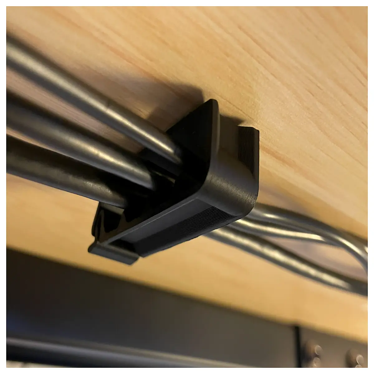 Minimalist Desk Cable Clips Sticky Cable Clamp Computer Desk Cable Organizer Lazy Man Gadget Desktop Storage Accessories