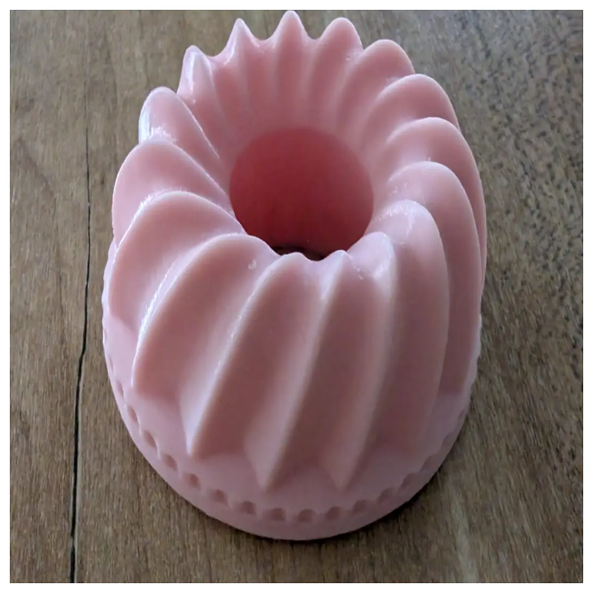 Crown Cake Holder Elegant Cake Topper for Weddings Birthdays Decorative Candle Stand Royal Design