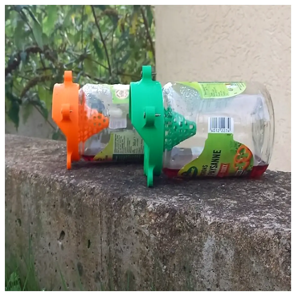 Bee Trap 850ml Can with Lid Beehive Removal Insect Trap Home Safety Effective Control