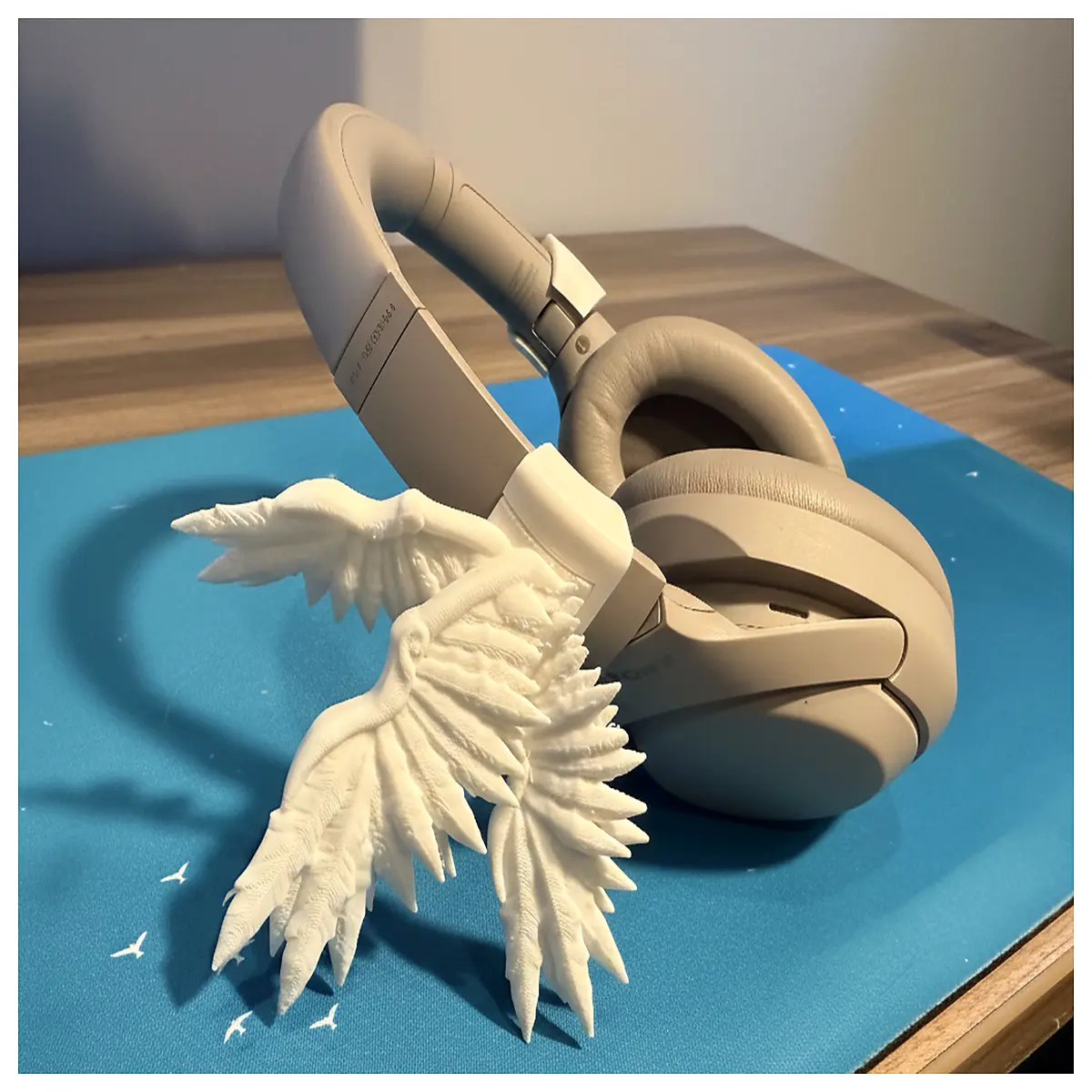 Angel Wings Headphone Holder Phone Stand Mobile Earphone Clip Bracket Accessory Support