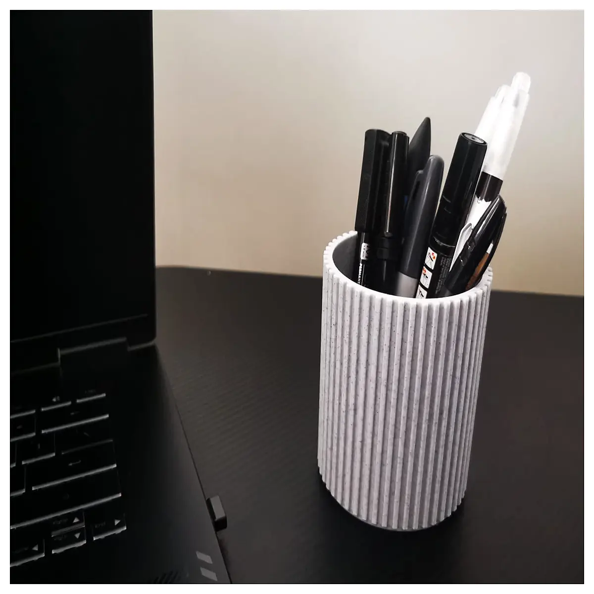 Ribbed Simple Pencil Holder Desk Organizer Cup Creative Desk Storage Box Pen Holder Office Supplies Decorative Accent