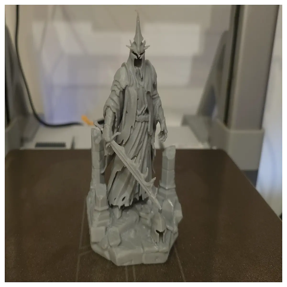 Angama s The King of Crowns Game Accessories Figure Model Collectible Display Piece Table Decoration Wizard Toy