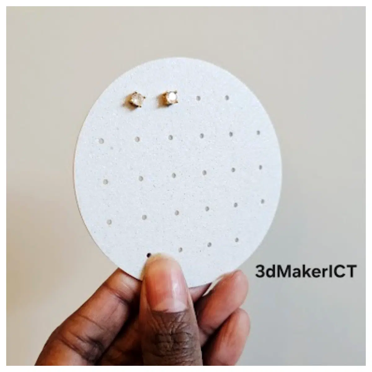 Round Earrings Organizer Box 26 Holes Jewelry Earring Storage Case Protective Box Simple Design Earring Storage Container