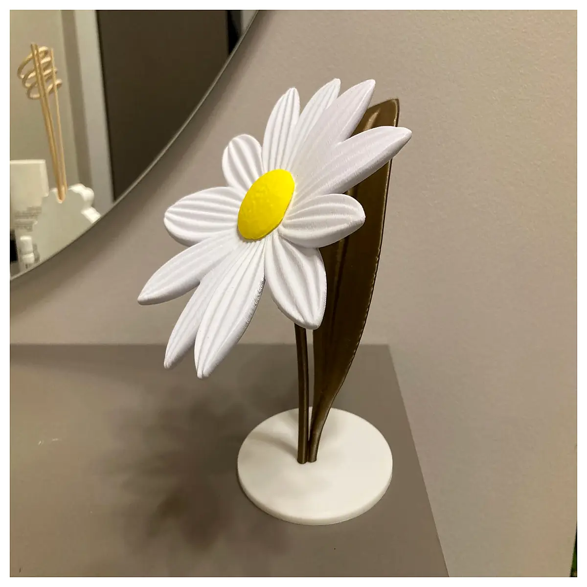 modern elegant daisy necklace gold silver pendant floral jewelry for women gift