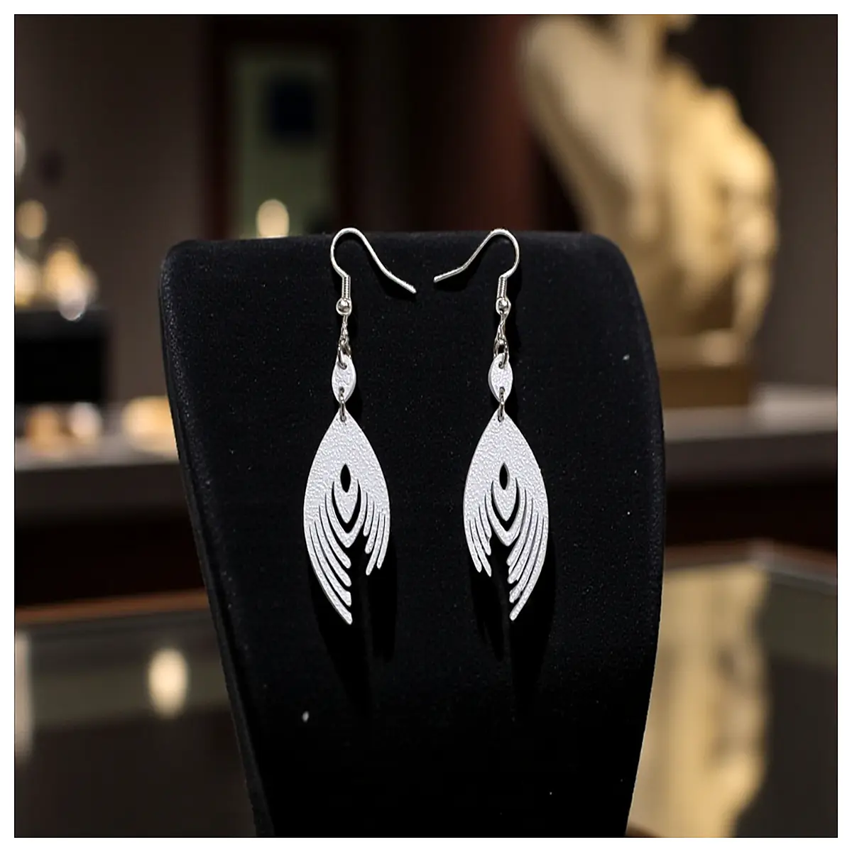 Peacock Feather Earrings Minimalist Design Feather Earrings Elegant Accessories Decorative Earrings Fashion Jewelry