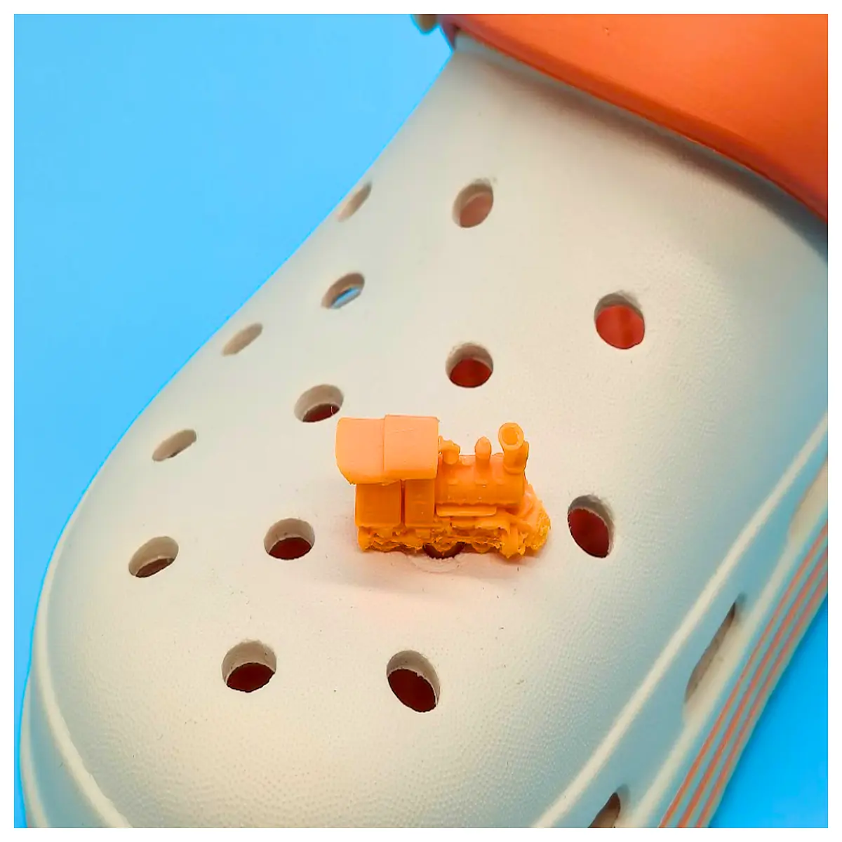 Steam Train Jingle Shoes Hanging Decoration Toy Train Accessories Kids Room Wall Sticker Steam Train Parts Jingle Toy Creative Hanging