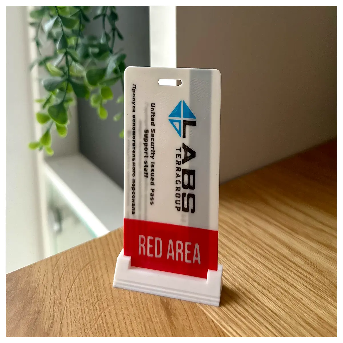 Card Stand Holder Tabletop Card Game Stand Display Holder for Collectible Cards Showcase Cards