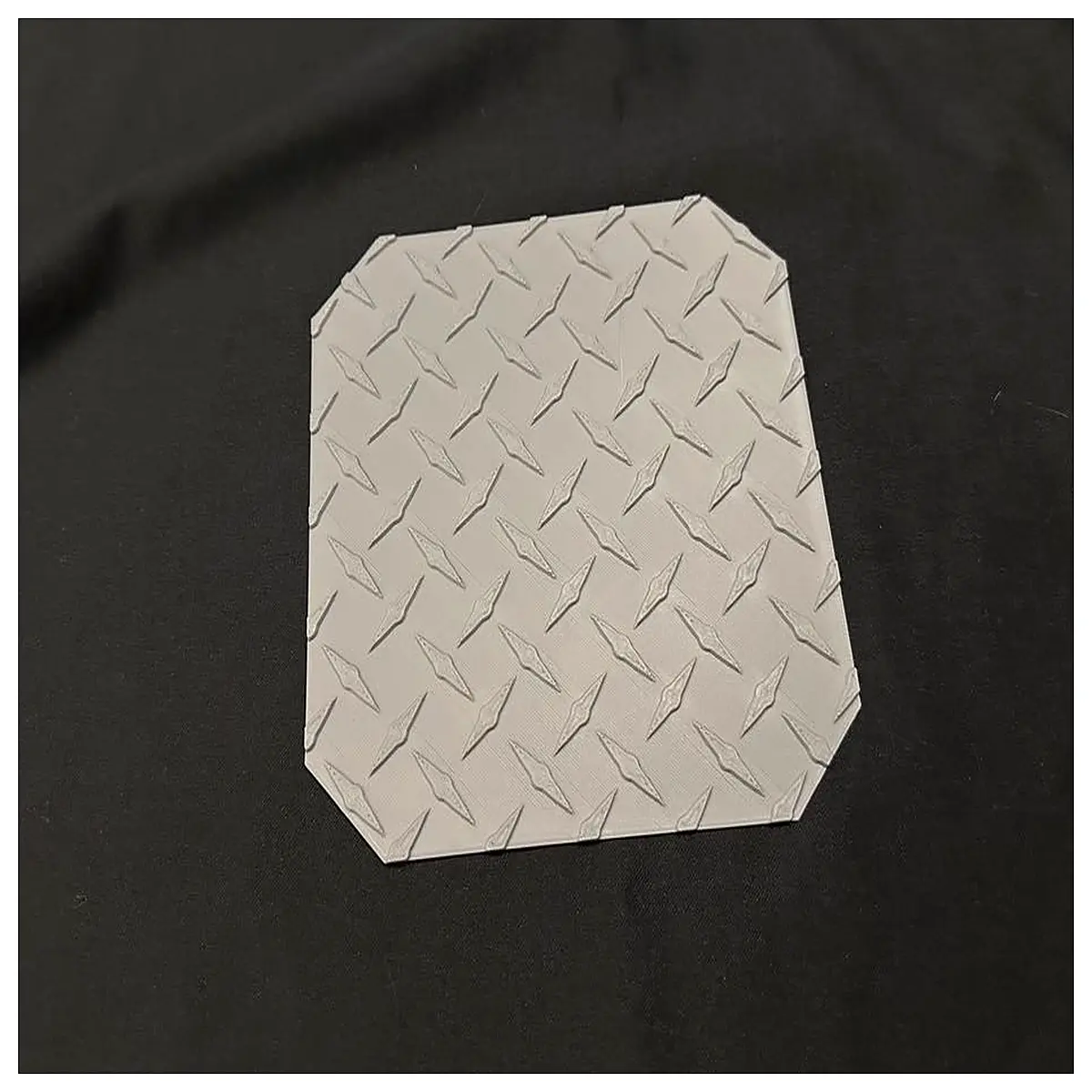 Non Slip Mat 175mm x 175mm Kitchen Bathroom Floor Protection Pad Rolling Non Slip Mat Home Goods