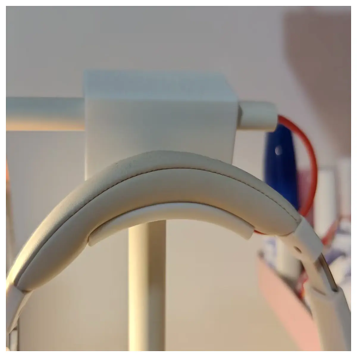 Desk Headphone Holder Phone Stand Adjustable Desktop Mount Earbud Holder Lazy Stand