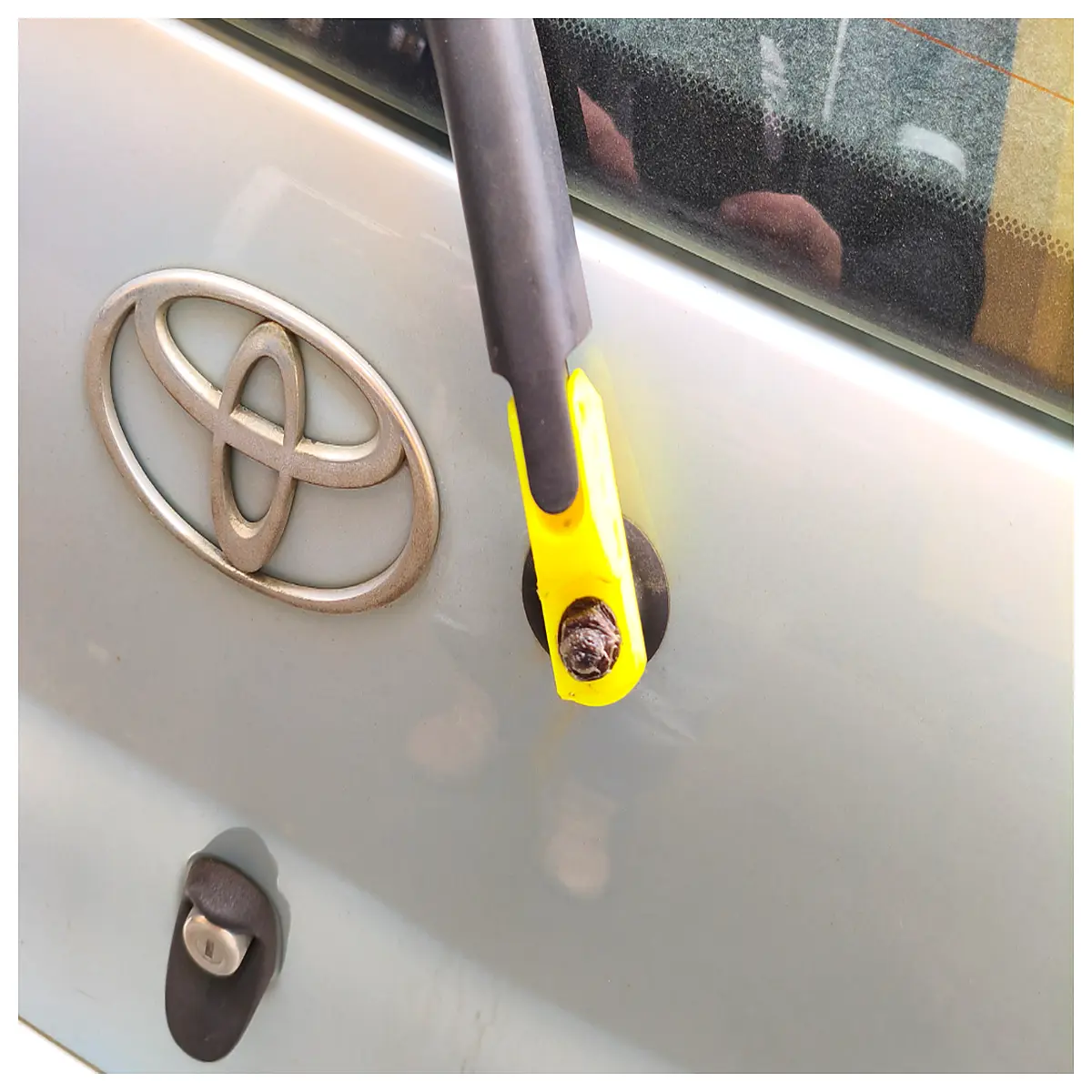 Yaris 2001 Rear Windshield Wiper Arm Cover Car Wiper Parts Replacement Yaris Accessories