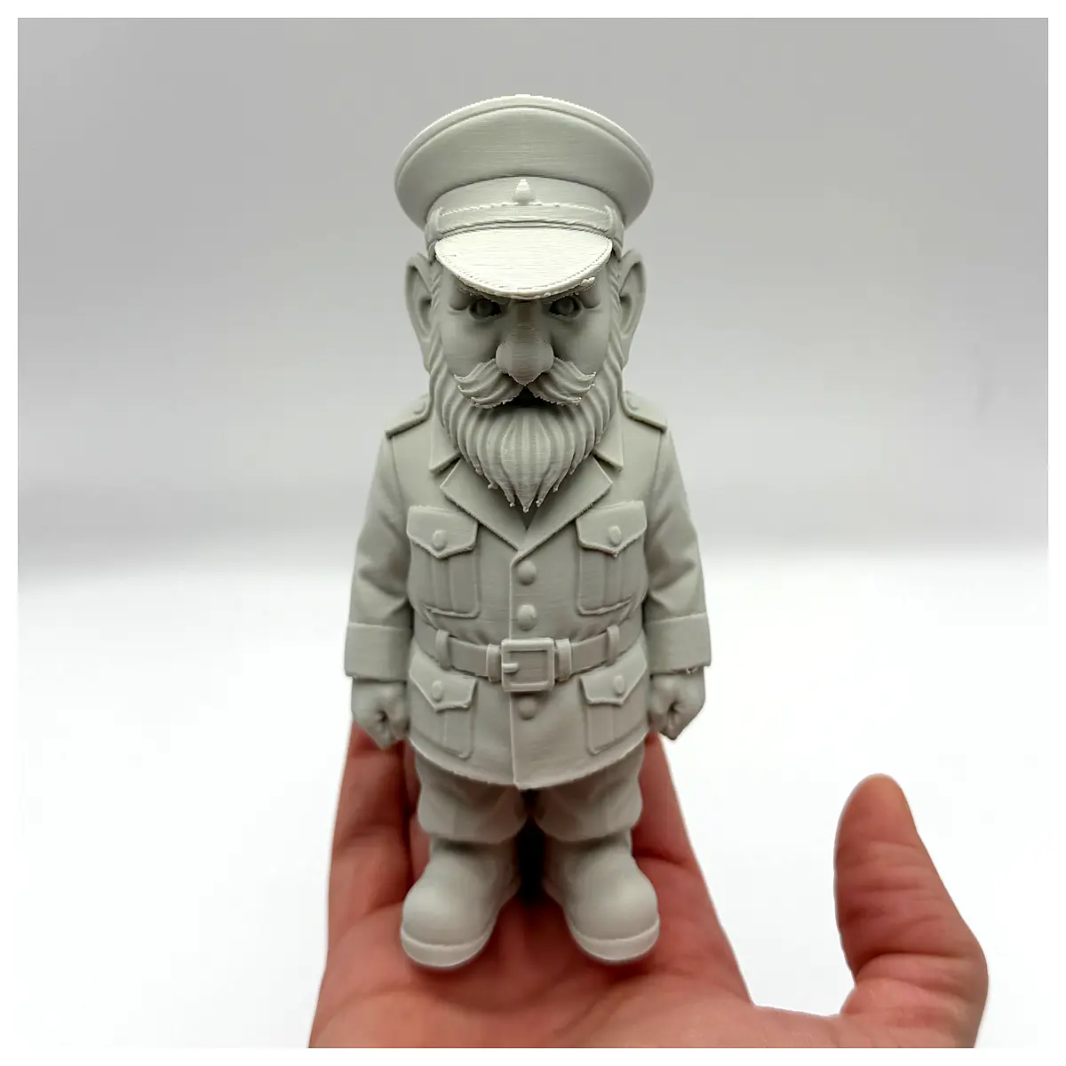 Garden Gnome Statue Desktop Figurine Decoration Indoor Landscape Mini Figures Model Toys Garden Decor