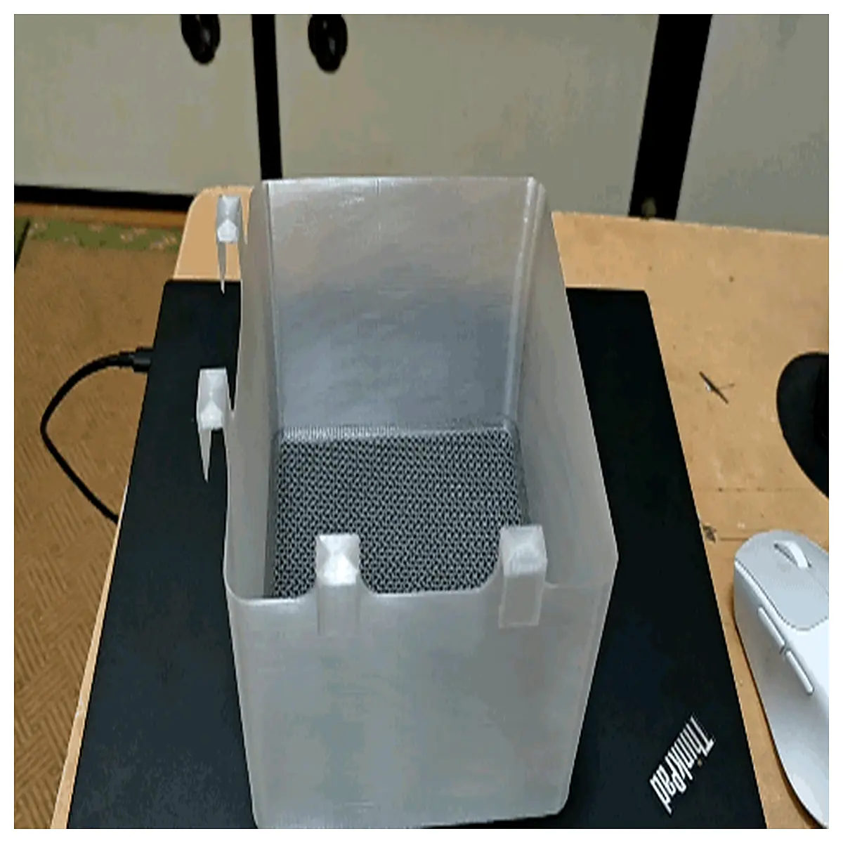Fish Tank Quarantine System Small Aquarium Isolation Device Fish Isolation Net Fish Tank Quarantine Box Fish Isolation Net Fish Group Isolation Secure