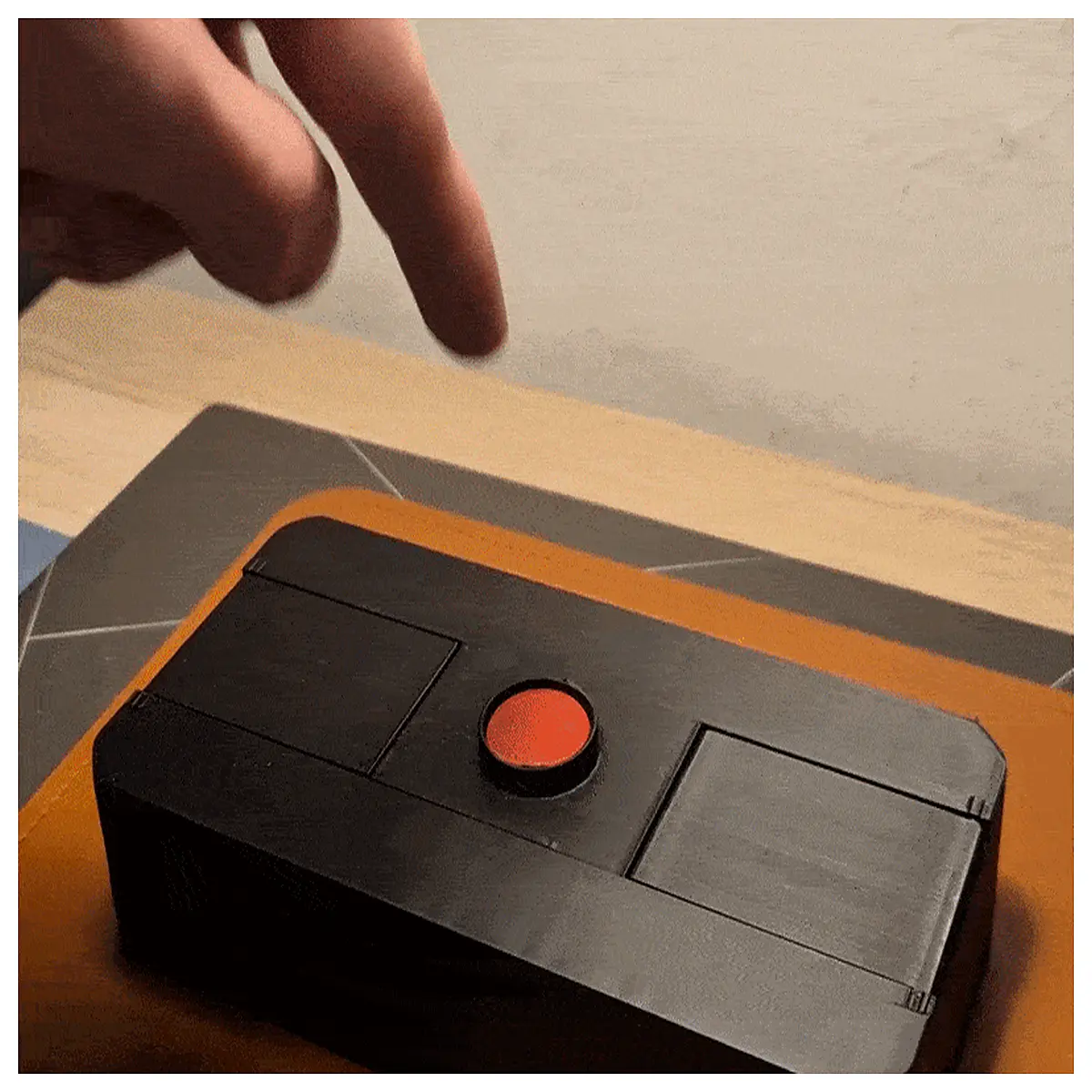 Prank Button Box Surprise Gift Box Hidden Toy Box Novelty Surprise Box Gift Box Creative Gift Surprise Unboxing