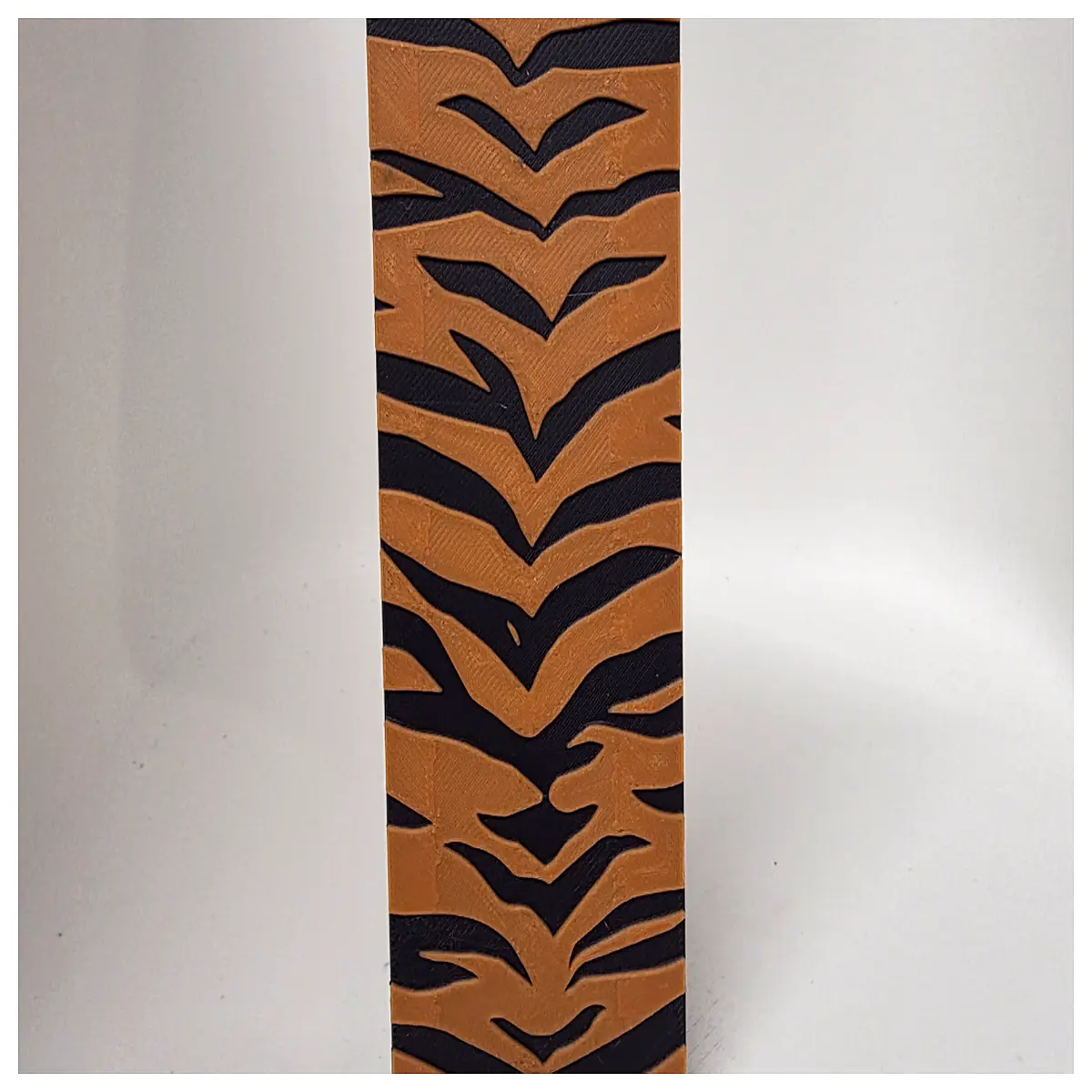 cute metal tiger bookmark for reading animal lover gift idea literary aesthetic accessory durable page marker for novels