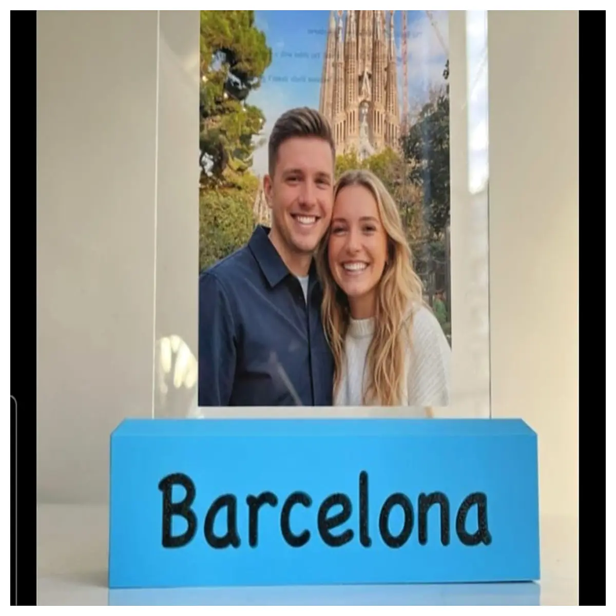 Organic Glass Photo Holder Display Stand Creative Desktop Photo Wall Frame Minimalist Picture Frame Art Decoration Photography Enthusiasts