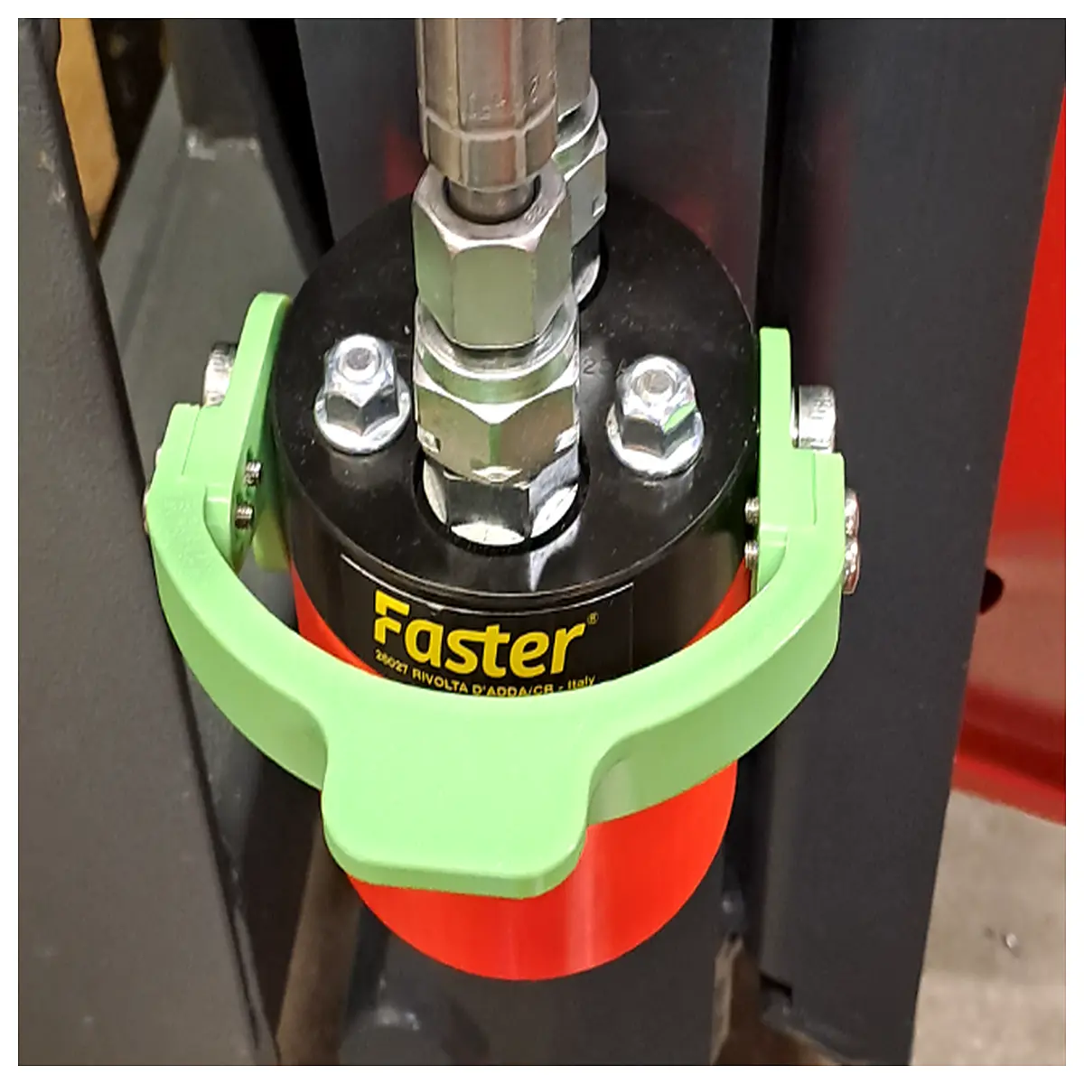 Hydraulic Connector Support Fast Coupling Holder Pressure Support Bracket Repair Accessory Hydraulic Coupling Support Quick Coupling Holder Cylinder C
