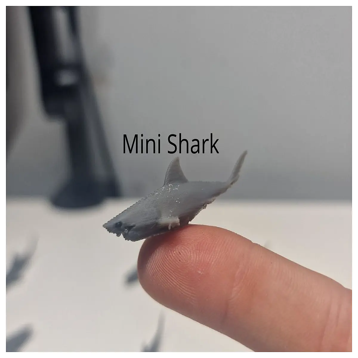 Mini Shark Stress Relief Toy Micro Zoo Desktop Animal Figures Stress Relief Fidget Toy Puzzle Game