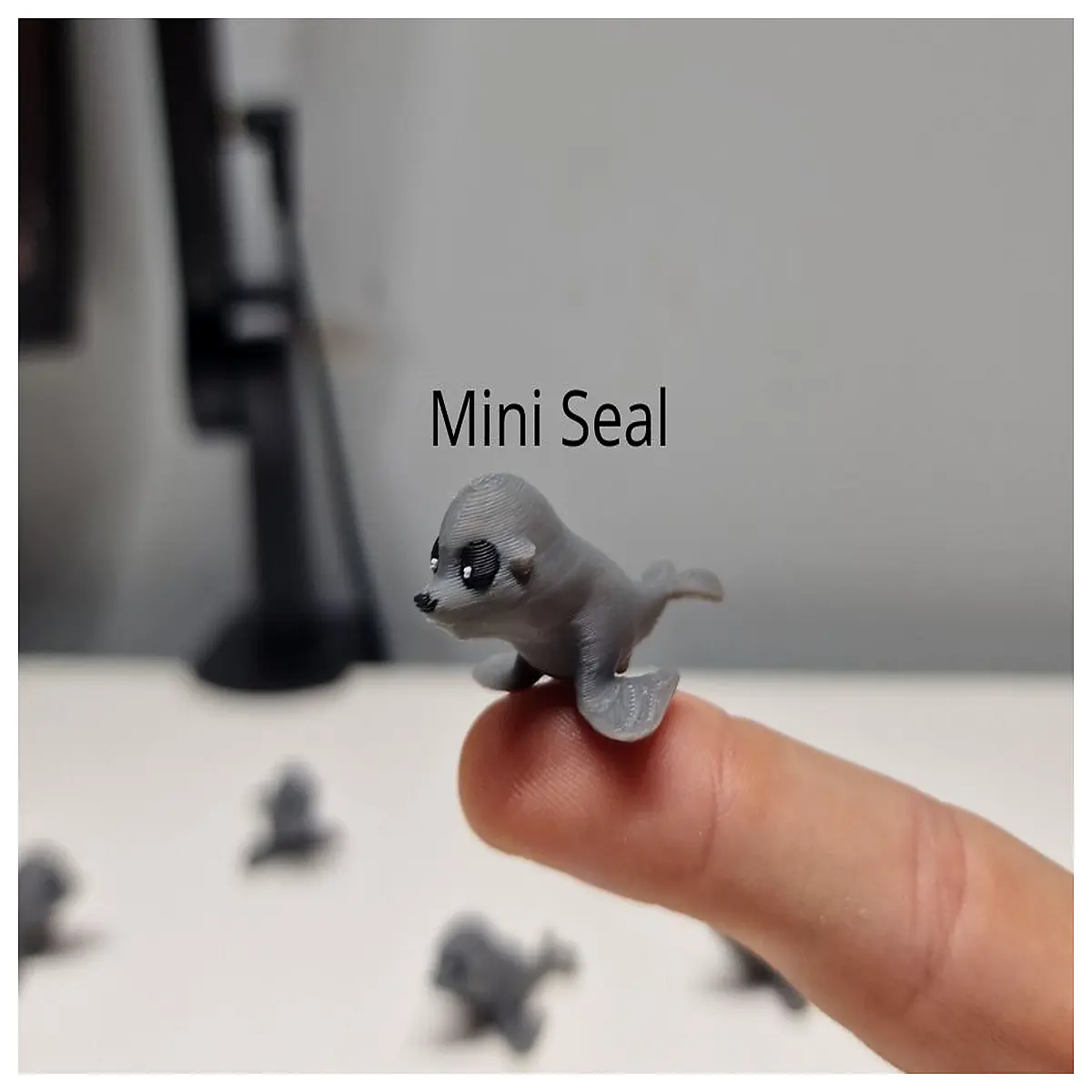 Mini Seal Stress Toy Micro Zoo Cute Pet Stress Relief Desktop Decoration Adorable Small Animal Model Kids Gift