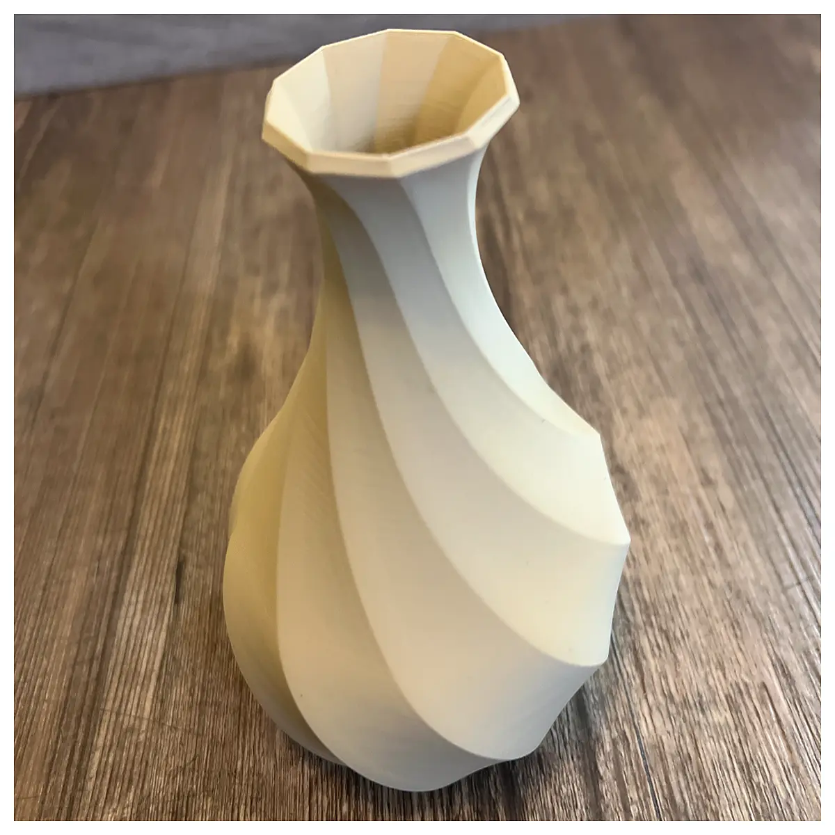 Small Vase Decorative Vase Miniature Vase Desktop Ornament Floral Arrangement Holder Gift Idea Compact Vase