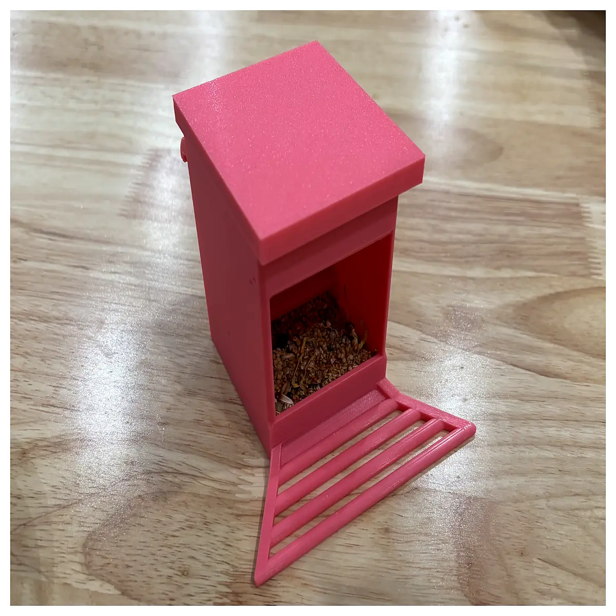 Parrot Food Box Lid Bird Food Container Cage Accessories Birdhouse Cover Bird Food Box Lid Food Freshness