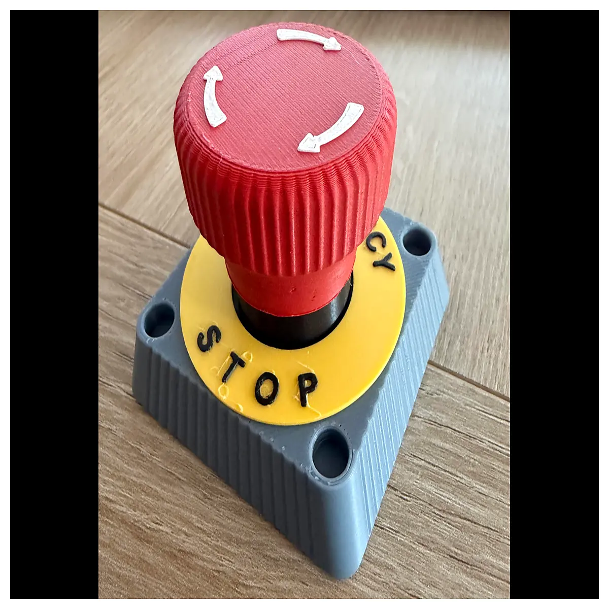 Emergency Stop Button Industrial Safety Switch Equipment Protection Rapid Response Accident Prevention Backup Stop