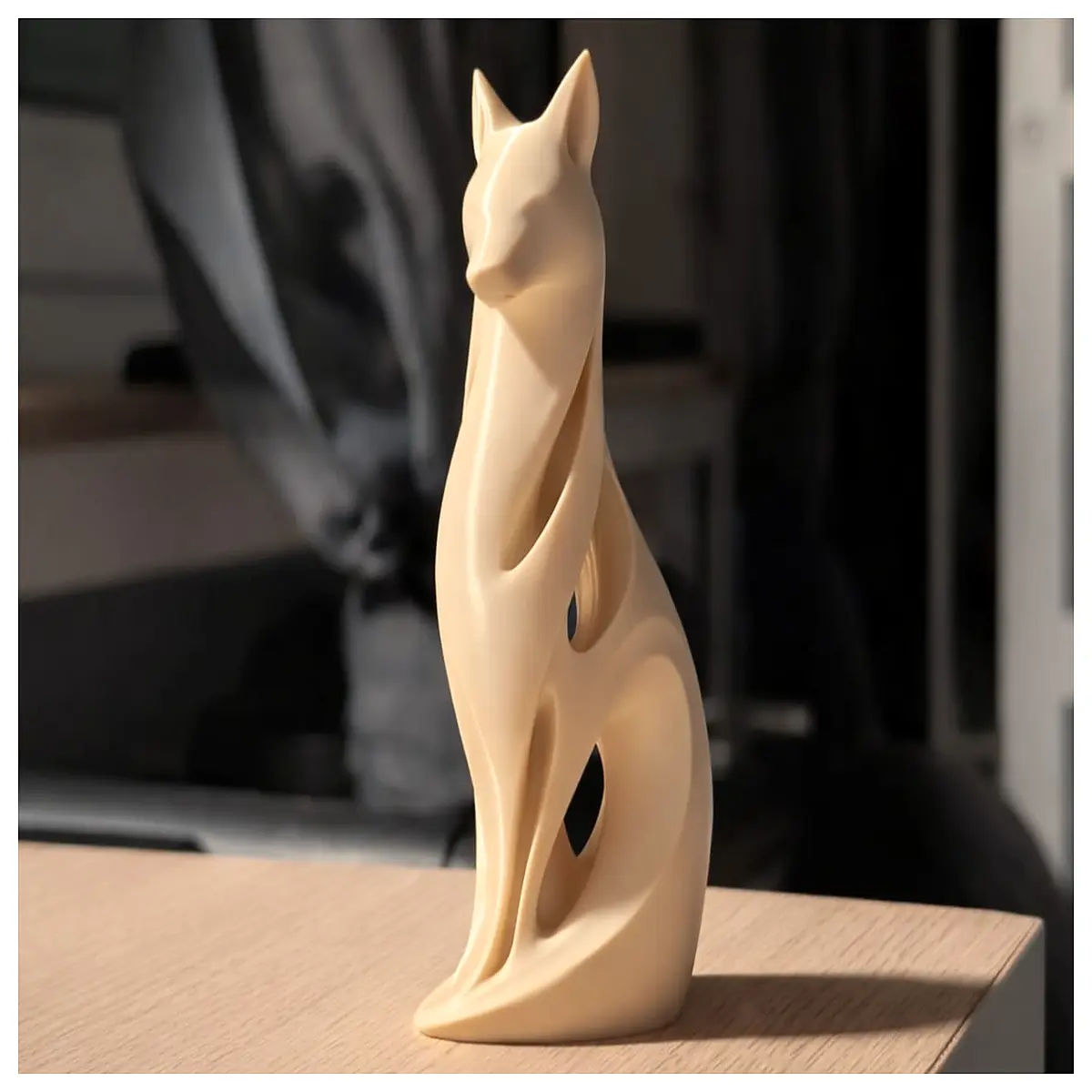 Elegant Abstract Wolf Sculpture Modern Art Figurine Home Decor Office Desk Art Collectible Art Piece