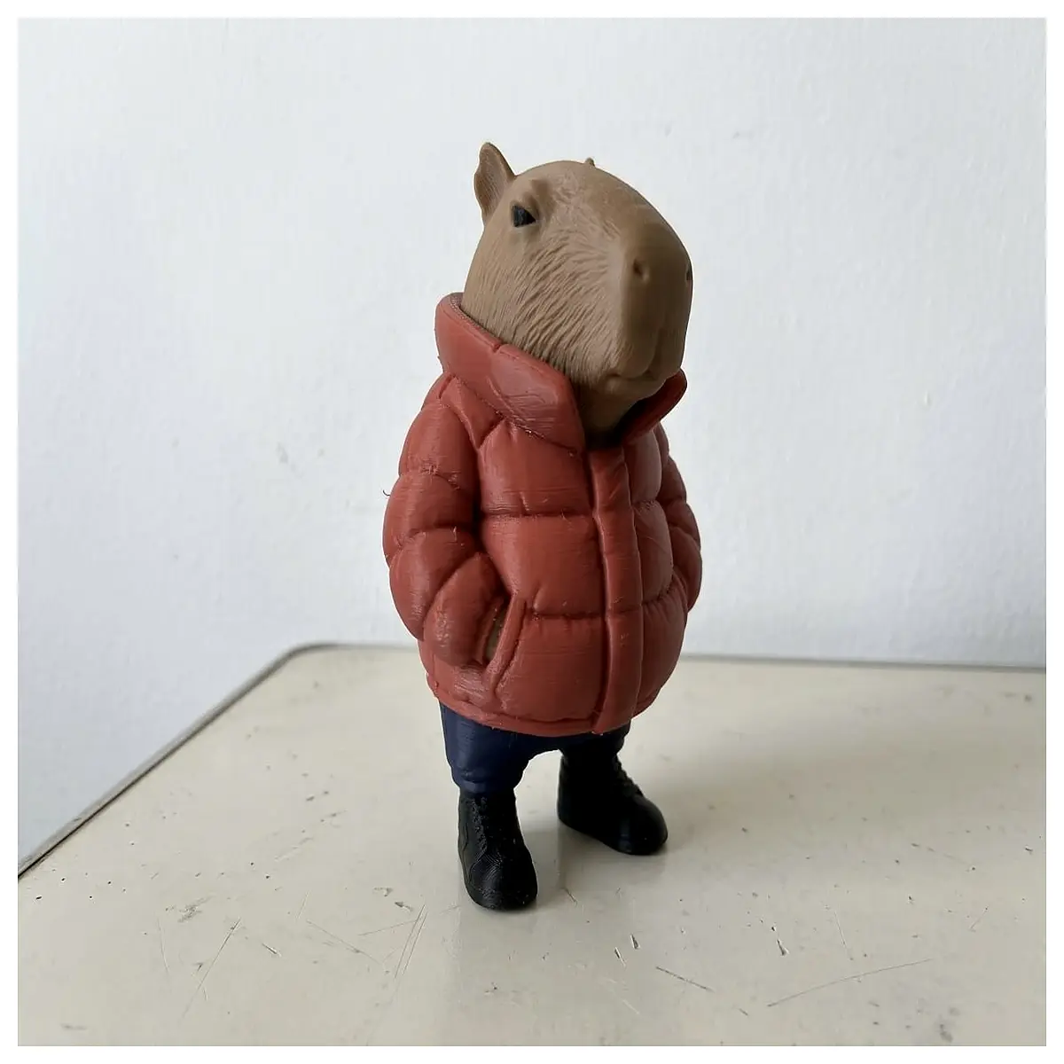 City Capybara Street Style Puffer Jacket Trendy Puffer Coat Warm Comfortable Urban Casual Outfit Puffer Accessories Street Fashion